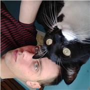 Profesor de francés con titulación del Ministerio de Educación Nacional de Francia ofrece clases para ESO y Bachillerato o para examen de titulación en lengua francesa